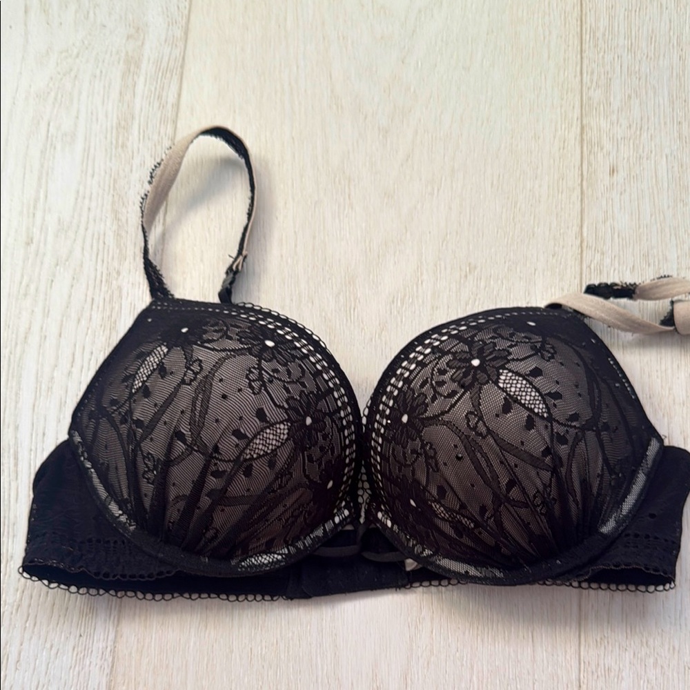 Elegant Black Lace Bra Balaloum extra push up